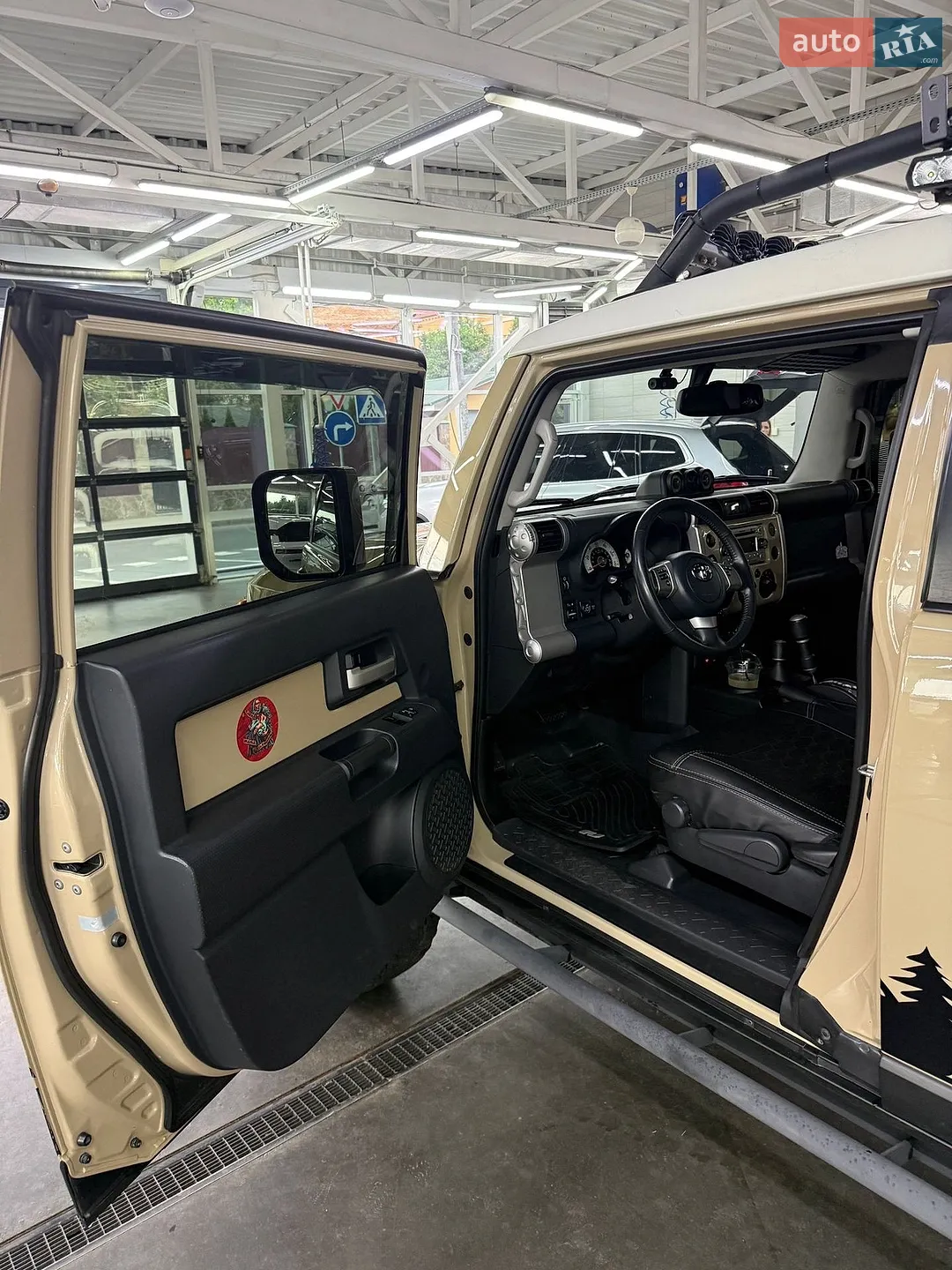 2012 Toyota FJ Cruiser - мініатюра 11