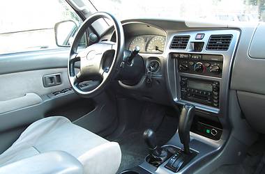 Внедорожник / Кроссовер Toyota Fortuner 2001 в 