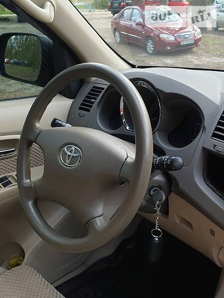 Позашляховик / Кросовер Toyota Fortuner 2007 в Києві