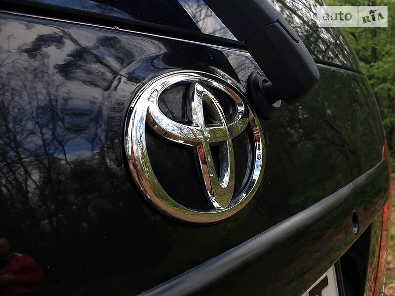 Позашляховик / Кросовер Toyota Fortuner 2007 в Києві