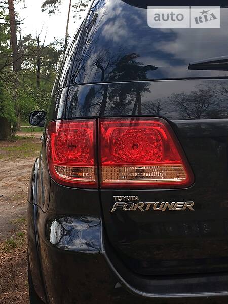 Позашляховик / Кросовер Toyota Fortuner 2007 в Києві