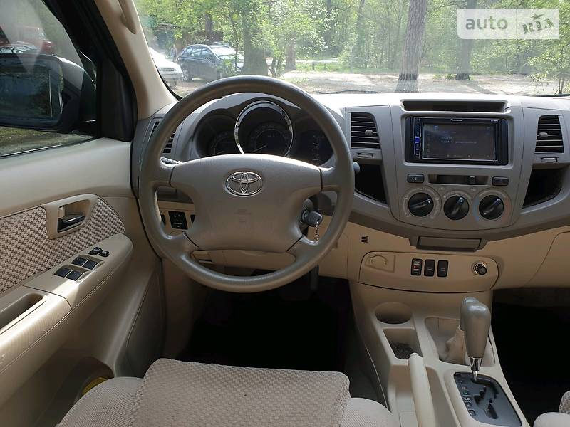 Позашляховик / Кросовер Toyota Fortuner 2007 в Києві