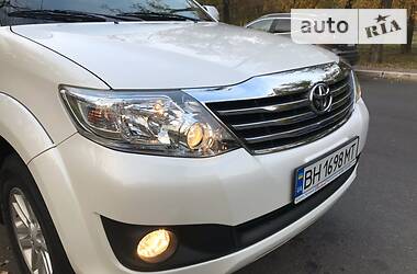 Позашляховик / Кросовер Toyota Fortuner 2013 в Одесі