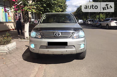 Позашляховик / Кросовер Toyota Fortuner 2007 в Краматорську