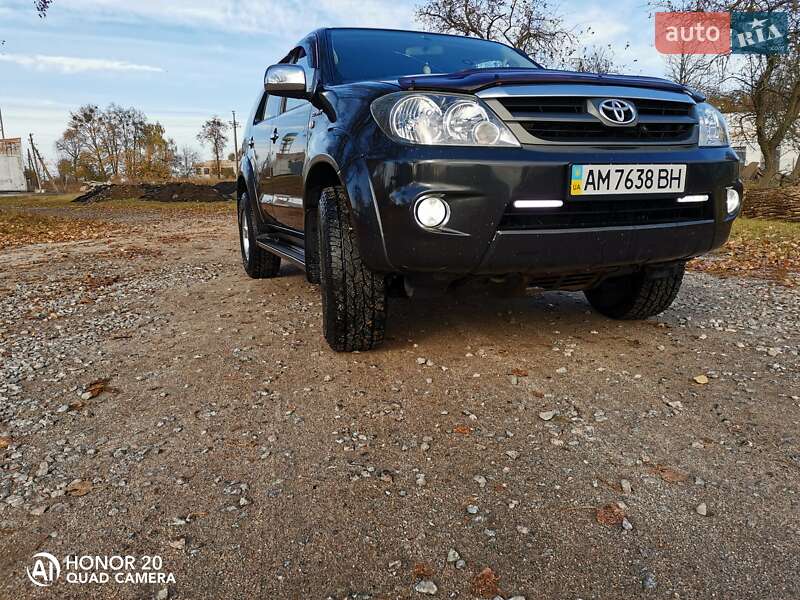 Toyota Fortuner 2007