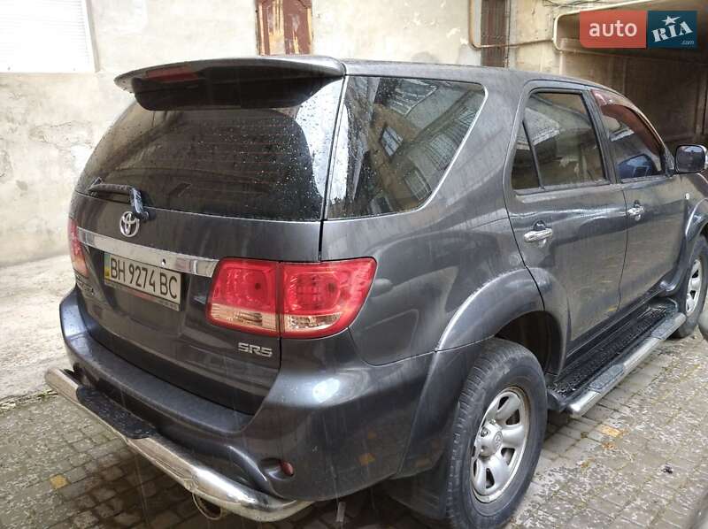Позашляховик / Кросовер Toyota Fortuner 2007 в Одесі