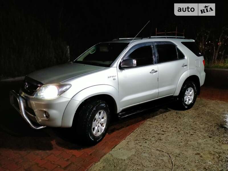 Toyota Fortuner 2007
