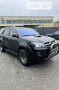 Внедорожник / Кроссовер Toyota Fortuner 2006 в Первомайске