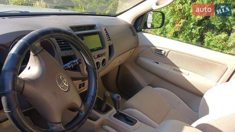 Внедорожник / Кроссовер Toyota Fortuner 2006 в Сумах