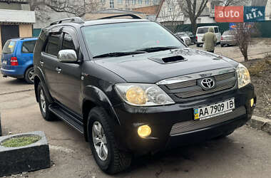 Внедорожник / Кроссовер Toyota Fortuner 2006 в Житомире