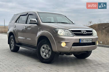 Позашляховик / Кросовер Toyota Fortuner 2005 в Одесі