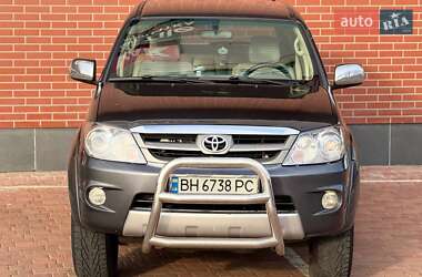 Позашляховик / Кросовер Toyota Fortuner 2006 в Одесі