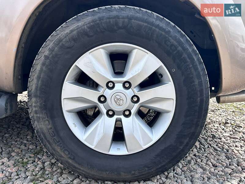 Позашляховик / Кросовер Toyota Fortuner 2006 в Одесі