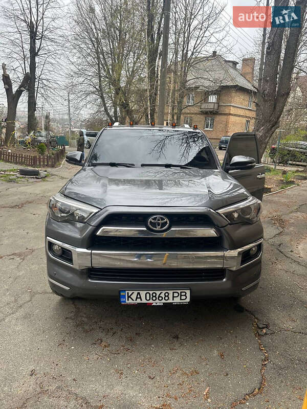 Внедорожник / Кроссовер Toyota Fortuner 2014 в Киеве