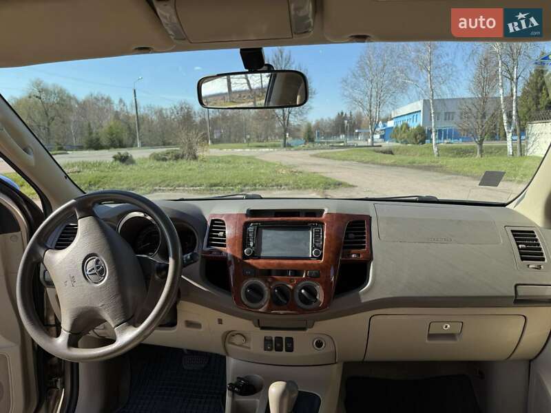 Внедорожник / Кроссовер Toyota Fortuner 2008 в Коропе