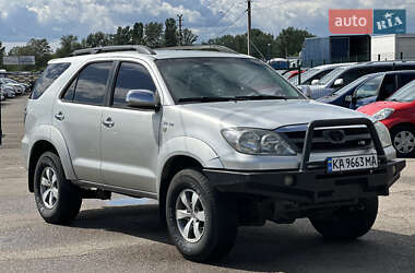 Внедорожник / Кроссовер Toyota Fortuner 2007 в 