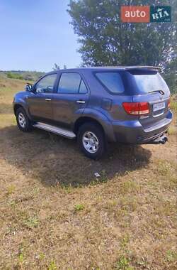 Позашляховик / Кросовер Toyota Fortuner 2008 в 