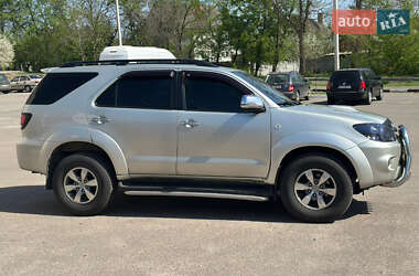 Внедорожник / Кроссовер Toyota Fortuner 2007 в 
