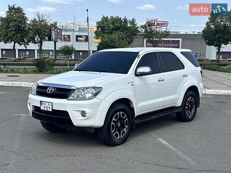 Toyota Fortuner 2007