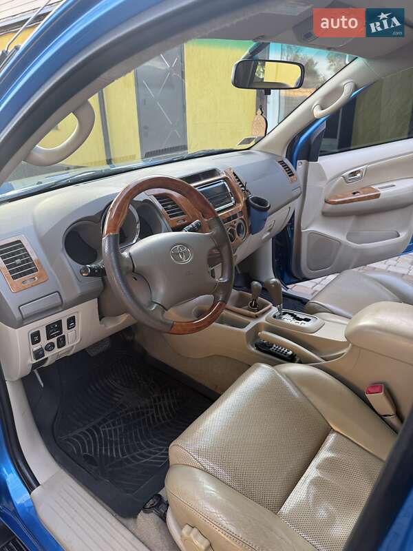 Внедорожник / Кроссовер Toyota Fortuner 2007 в Кривом Роге