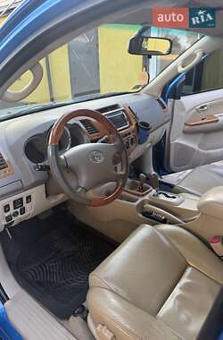 Внедорожник / Кроссовер Toyota Fortuner 2007 в 