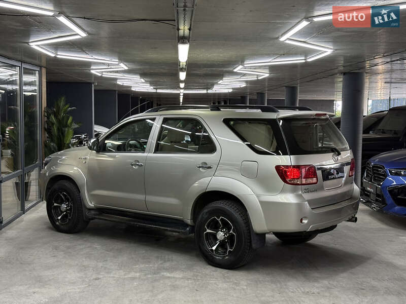Внедорожник / Кроссовер Toyota Fortuner 2007 в Одессе