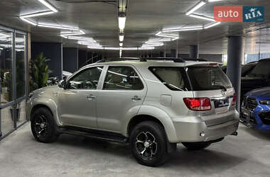 Внедорожник / Кроссовер Toyota Fortuner 2007 в 