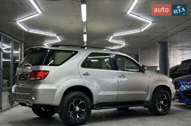Внедорожник / Кроссовер Toyota Fortuner 2007 в 