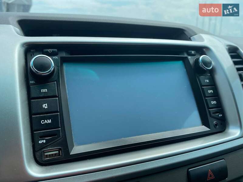 Позашляховик / Кросовер Toyota Fortuner 2013 в Львові