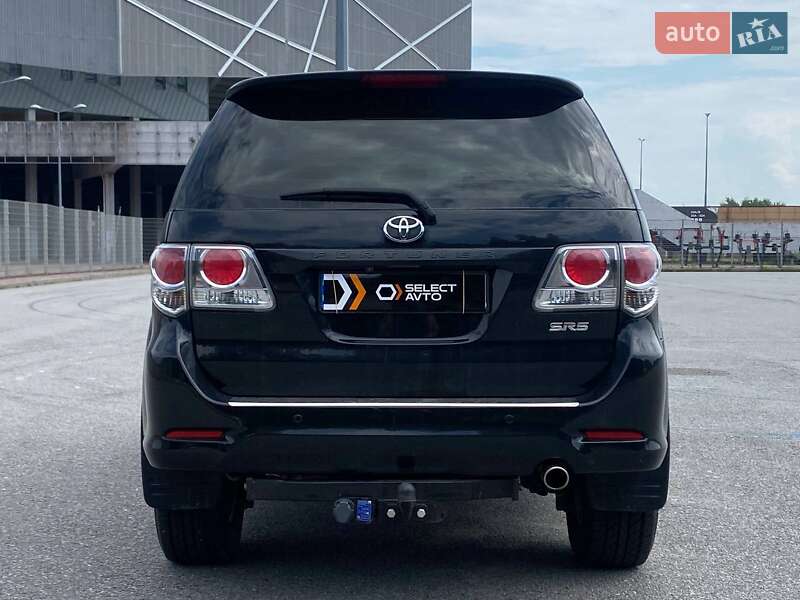 Позашляховик / Кросовер Toyota Fortuner 2013 в Львові