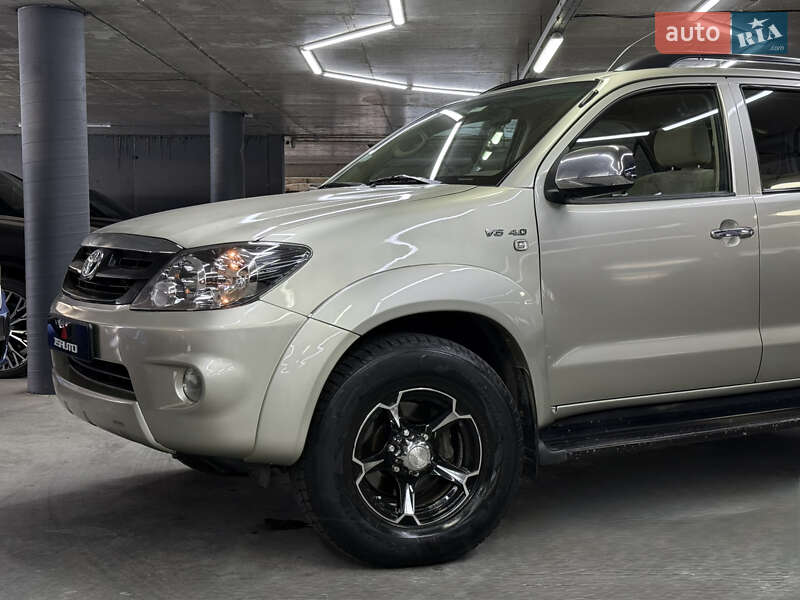 Внедорожник / Кроссовер Toyota Fortuner 2007 в Одессе