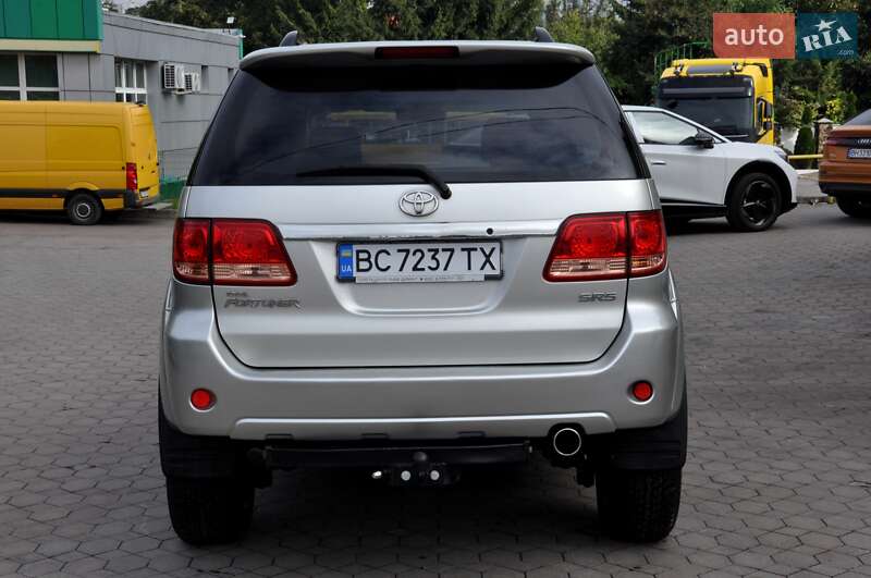 Внедорожник / Кроссовер Toyota Fortuner 2006 в Львове