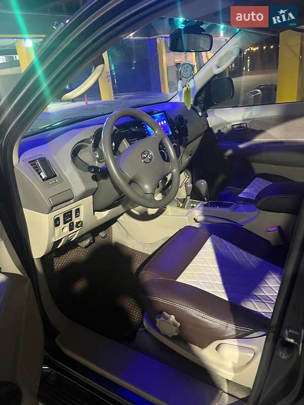 Позашляховик / Кросовер Toyota Fortuner 2008 в Харкові