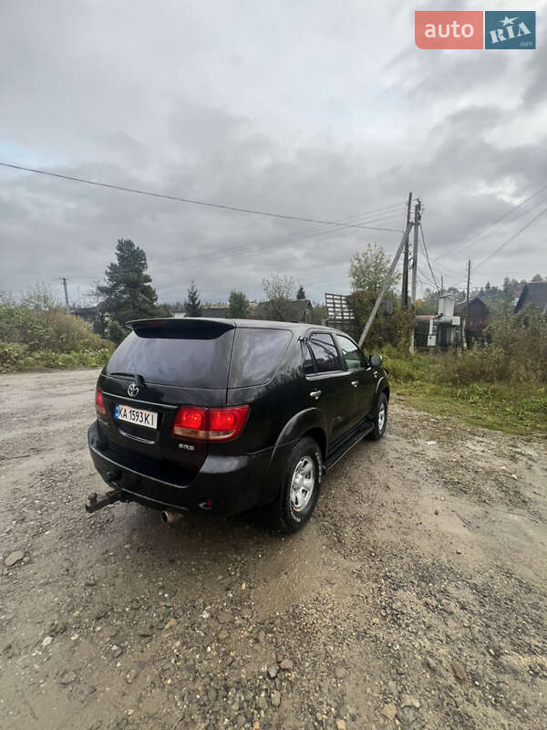 Позашляховик / Кросовер Toyota Fortuner 2006 в Рахові
