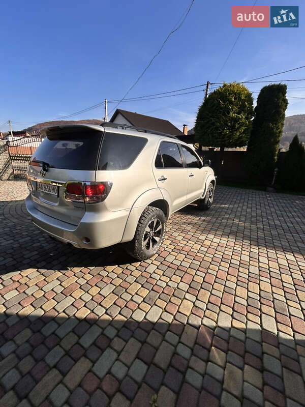 Внедорожник / Кроссовер Toyota Fortuner 2007 в Тячеве фото 6 Внедорожник / Кроссовер Toyota Fortuner 2007 в Тячеве