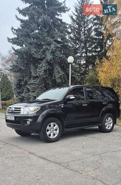 Внедорожник / Кроссовер Toyota Fortuner 2010 в Киеве