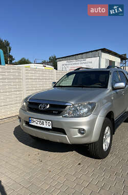 Позашляховик / Кросовер Toyota Fortuner 2007 в Одесі