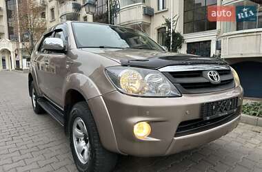 Позашляховик / Кросовер Toyota Fortuner 2007 в Одесі