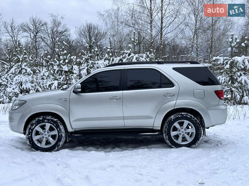 Внедорожник / Кроссовер Toyota Fortuner 2006 в Харькове фото 7 Внедорожник / Кроссовер Toyota Fortuner 2006 в Харькове