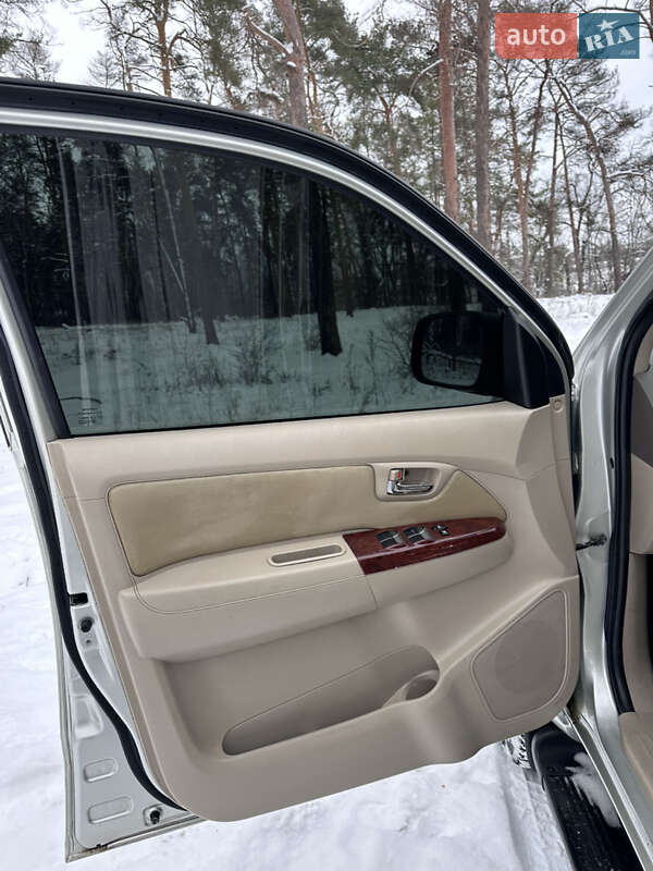 Внедорожник / Кроссовер Toyota Fortuner 2006 в Харькове фото 18 Внедорожник / Кроссовер Toyota Fortuner 2006 в Харькове