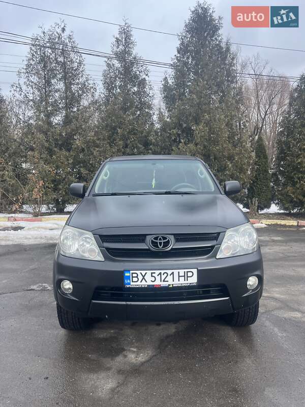 Внедорожник / Кроссовер Toyota Fortuner 2008 в Хмельницком