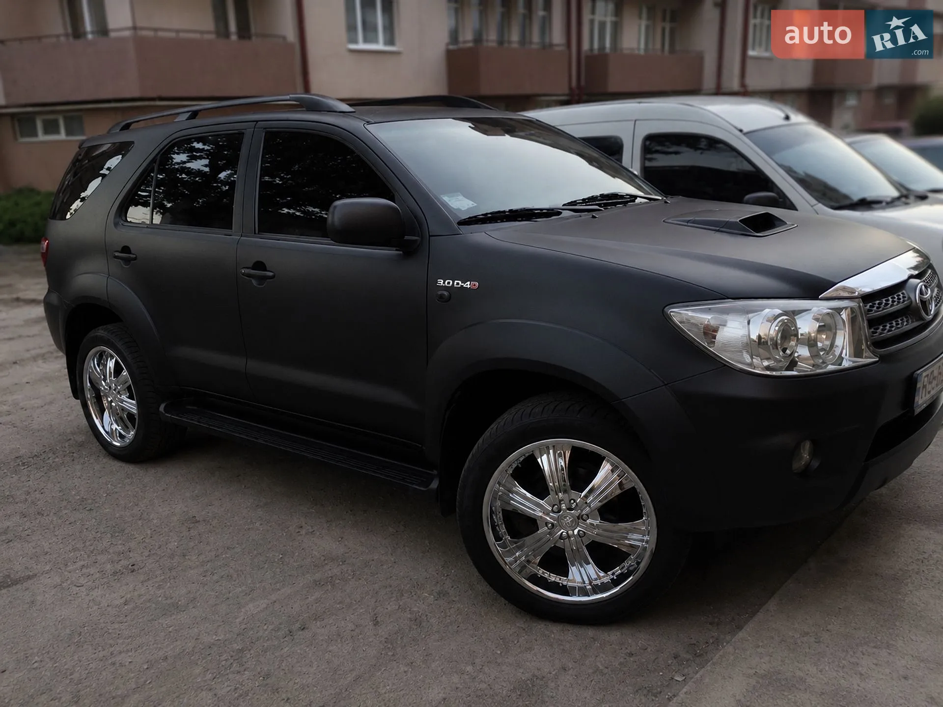 2011 Toyota Fortuner - мініатюра 6