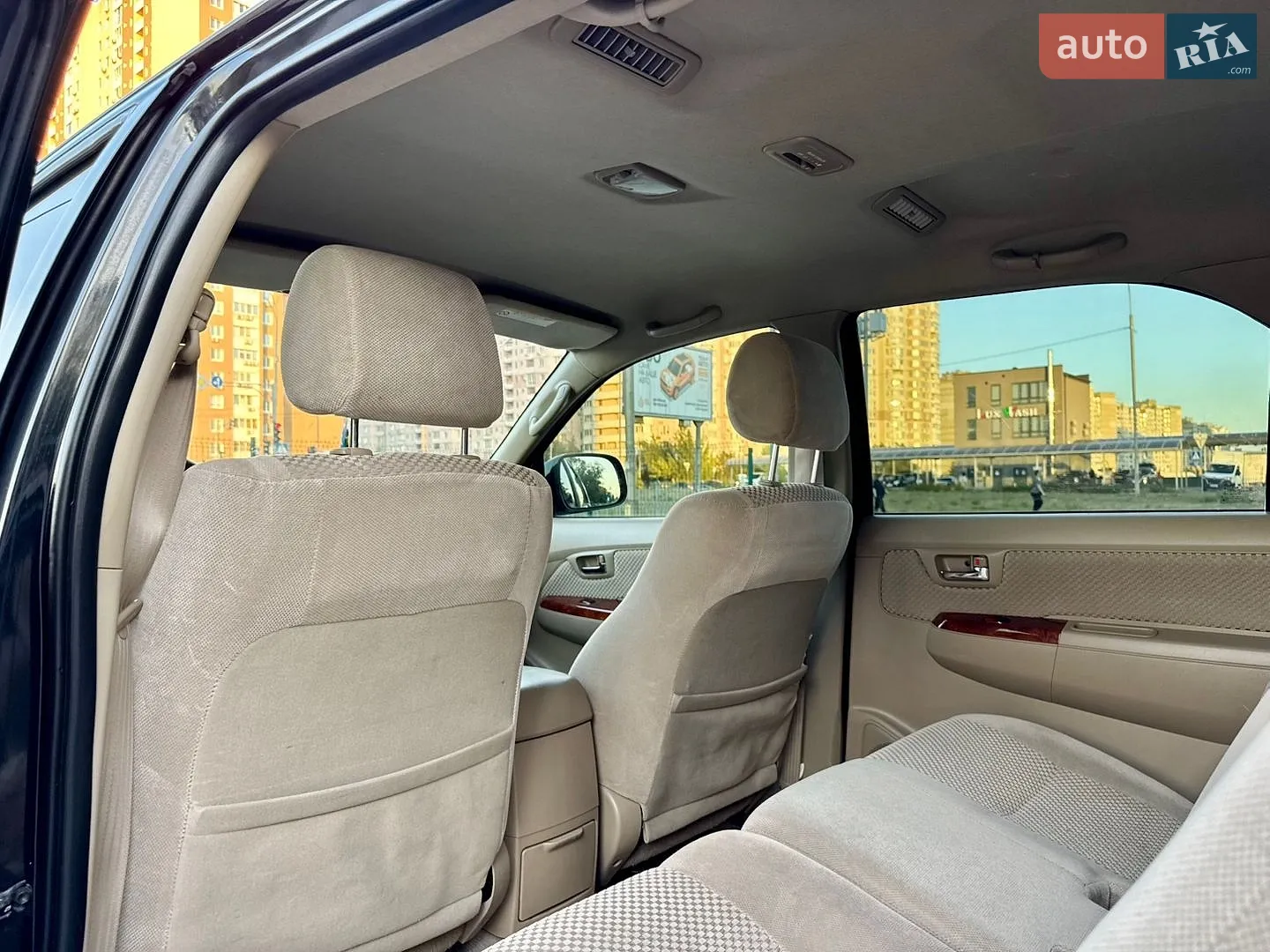 2010 Toyota Fortuner - мініатюра 42