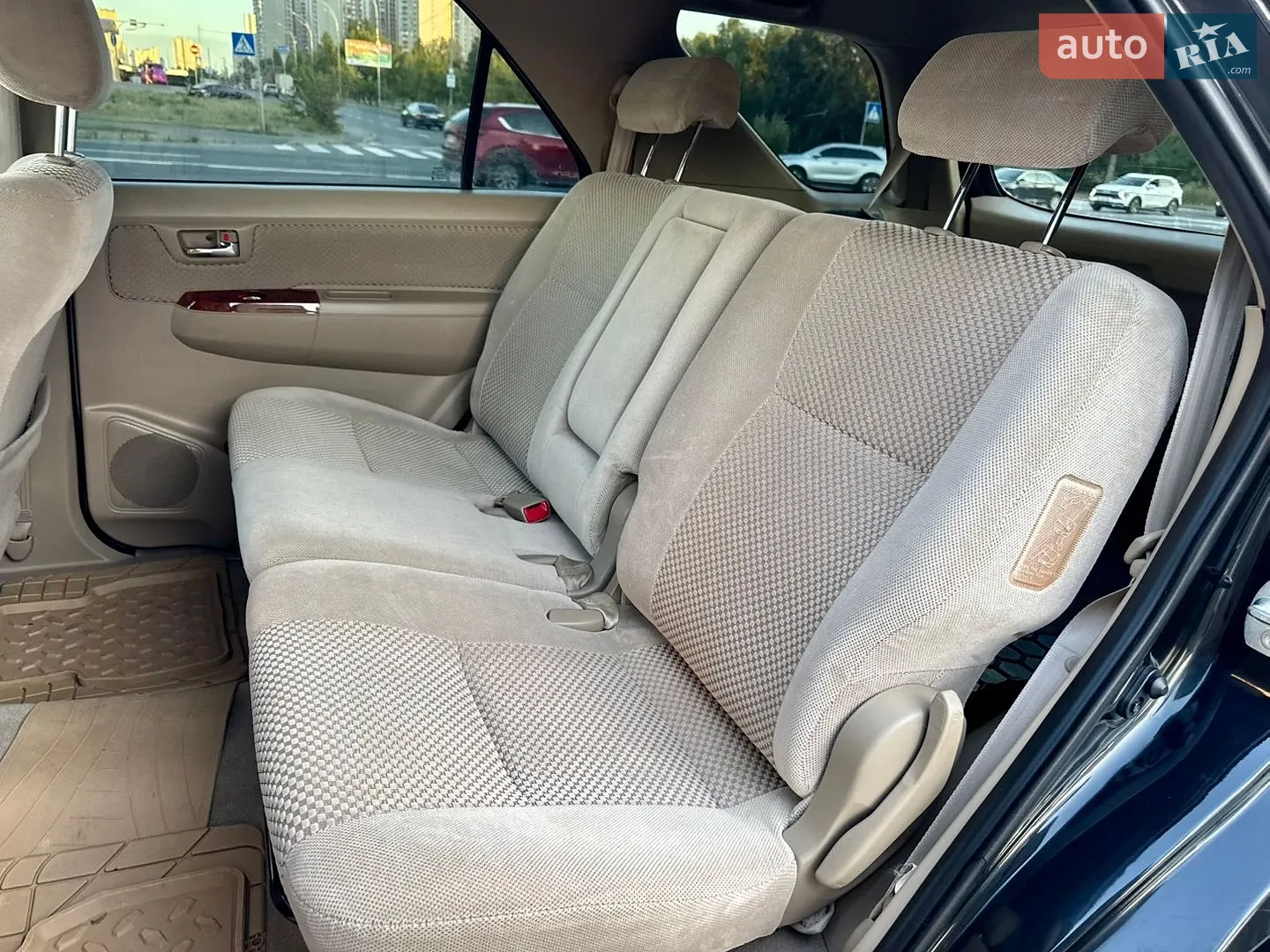 2010 Toyota Fortuner - мініатюра 43