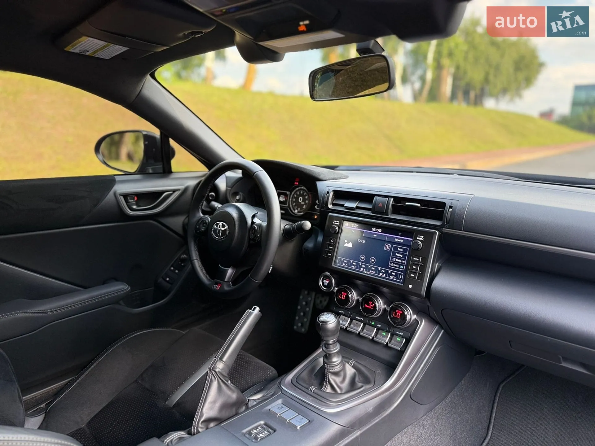 2024 Toyota GR86 - мініатюра 15