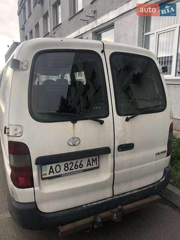 Мікровен Toyota Grand Hiace 2003 в Києві