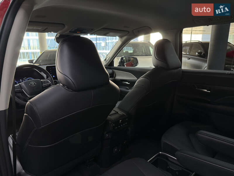 Внедорожник / Кроссовер Toyota Grand Highlander 2023 в Одессе