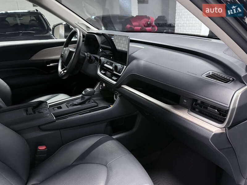 Внедорожник / Кроссовер Toyota Grand Highlander 2024 в Одессе