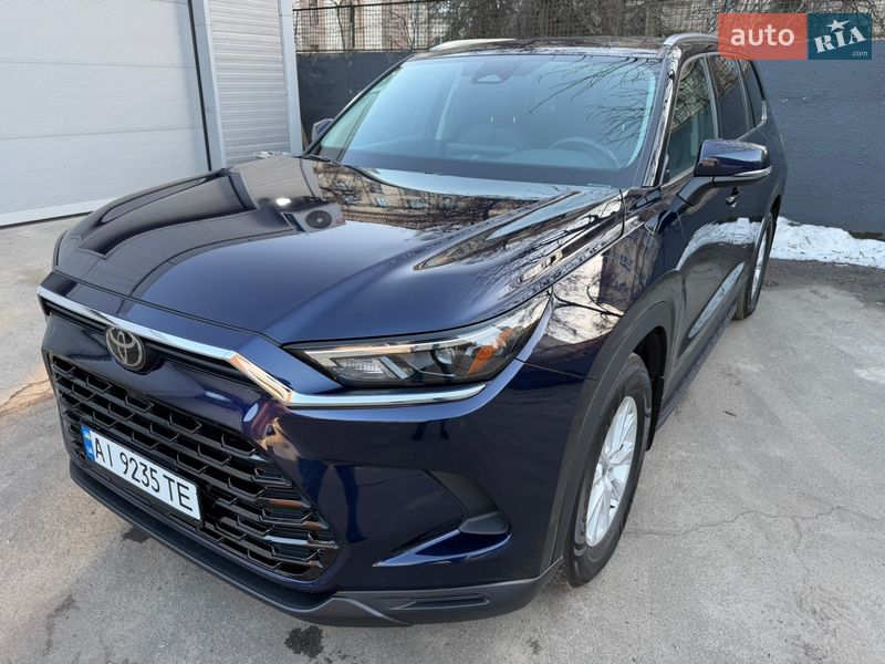 Toyota Grand Highlander 2023