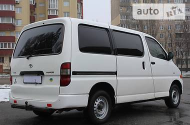 Грузовой фургон Toyota Hiace 2001 в Днепре